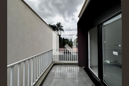 Casa de condomínio à venda com 486m², 4 quartos e 4 vagas Casa de condomínio à venda com 486m², 4 quartos e 4 vagasSacada Suíte 3