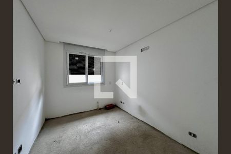 Casa de condomínio à venda com 486m², 4 quartos e 4 vagas Casa de condomínio à venda com 486m², 4 quartos e 4 vagasSuíte 4