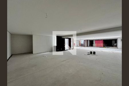 Casa de condomínio à venda com 486m², 4 quartos e 4 vagas Casa de condomínio à venda com 486m², 4 quartos e 4 vagasGaragem