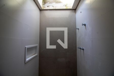 Casa à venda com 581m², 4 quartos e 4 vagas Casa à venda com 581m², 4 quartos e 4 vagasBanheiro da Suíte 1