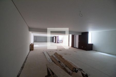 Casa à venda com 581m², 4 quartos e 4 vagas Casa à venda com 581m², 4 quartos e 4 vagasGaragem