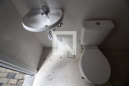 Casa à venda com 581m², 4 quartos e 4 vagas Casa à venda com 581m², 4 quartos e 4 vagasBanheiro de Serviço