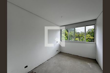 Casa de condomínio à venda com 531m², 4 quartos e 4 vagas Casa de condomínio à venda com 531m², 4 quartos e 4 vagasSuíte 3