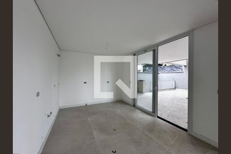 Casa de condomínio à venda com 531m², 4 quartos e 4 vagas Casa de condomínio à venda com 531m², 4 quartos e 4 vagasCozinha