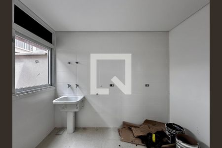 Casa de condomínio à venda com 531m², 4 quartos e 4 vagas Casa de condomínio à venda com 531m², 4 quartos e 4 vagasÁrea de Serviço