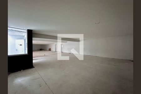 Casa de condomínio à venda com 531m², 4 quartos e 4 vagas Casa de condomínio à venda com 531m², 4 quartos e 4 vagasGaragem