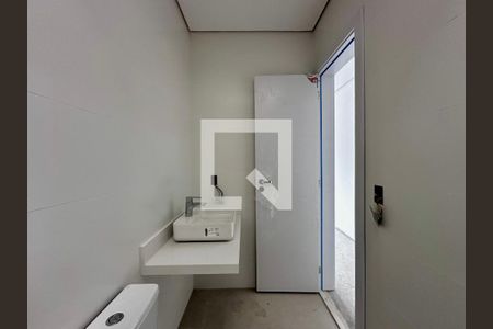 Casa de condomínio à venda com 531m², 4 quartos e 4 vagas Casa de condomínio à venda com 531m², 4 quartos e 4 vagasBanheiro Suíte 2