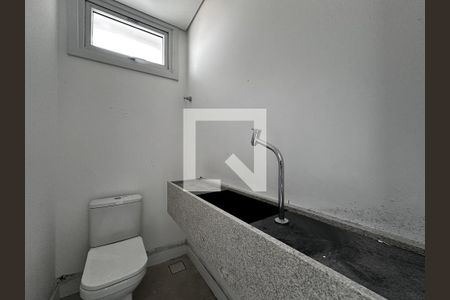 Casa de condomínio à venda com 531m², 4 quartos e 4 vagas Casa de condomínio à venda com 531m², 4 quartos e 4 vagasÁrea comum