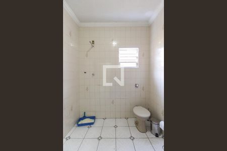 Casa à venda com 376m², 4 quartos e 4 vagas Casa à venda com 376m², 4 quartos e 4 vagasBanheiro Social 2