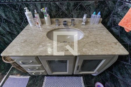 Casa à venda com 376m², 4 quartos e 4 vagas Casa à venda com 376m², 4 quartos e 4 vagasBanheiro Social 1