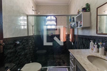 Casa à venda com 376m², 4 quartos e 4 vagas Casa à venda com 376m², 4 quartos e 4 vagasBanheiro Social 1