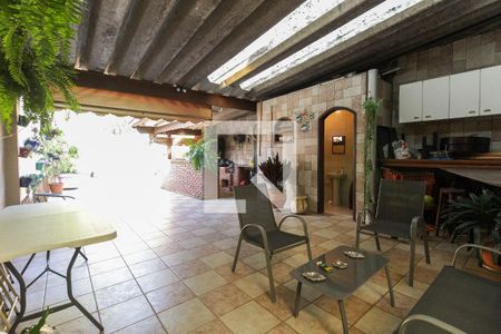 Casa à venda com 376m², 4 quartos e 4 vagas Casa à venda com 376m², 4 quartos e 4 vagasChurrasqueira