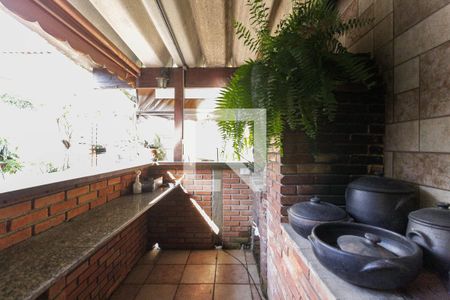 Casa à venda com 376m², 4 quartos e 4 vagas Casa à venda com 376m², 4 quartos e 4 vagasChurrasqueira