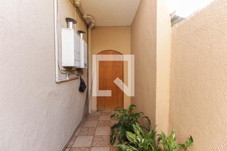 Casa à venda com 376m², 4 quartos e 4 vagas Casa à venda com 376m², 4 quartos e 4 vagasCorredor Externo