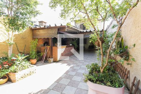 Casa à venda com 376m², 4 quartos e 4 vagas Casa à venda com 376m², 4 quartos e 4 vagasChurrasqueira