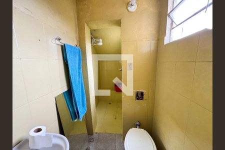 Casa de condomínio à venda com 360m², 3 quartos e 4 vagasBanheiro