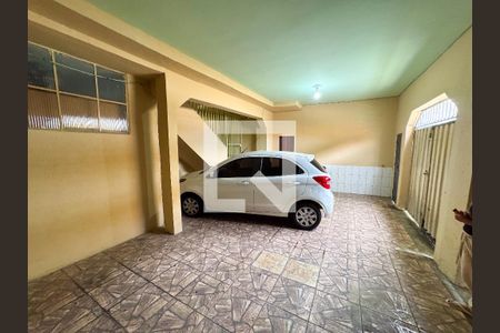 Casa de condomínio à venda com 360m², 3 quartos e 4 vagasGaragem