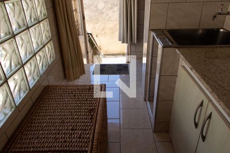 Casa para alugar com 165m², 2 quartos e 6 vagasÁREA DE SERVIÇO