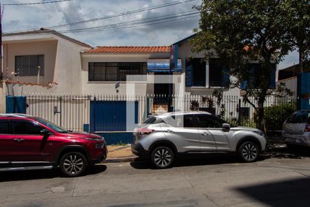 Casa para alugar com 165m², 2 quartos e 6 vagasFACHADA