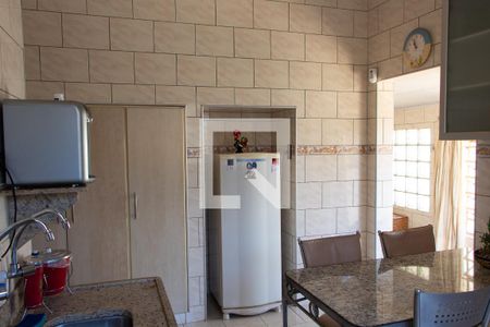 Casa para alugar com 165m², 2 quartos e 6 vagasCOZINHA