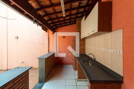 Casa à venda com 200m², 5 quartos e 2 vagas Casa à venda com 200m², 5 quartos e 2 vagasQuintal