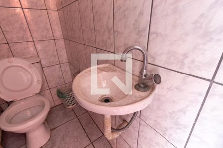 Casa à venda com 200m², 5 quartos e 2 vagas Casa à venda com 200m², 5 quartos e 2 vagasLavabo