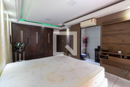 Casa à venda com 200m², 5 quartos e 2 vagas Casa à venda com 200m², 5 quartos e 2 vagasQuarto Suíte