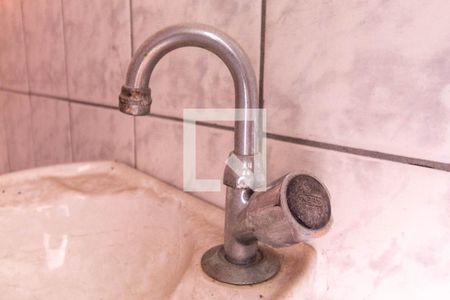 Casa à venda com 200m², 5 quartos e 2 vagas Casa à venda com 200m², 5 quartos e 2 vagasLavabo