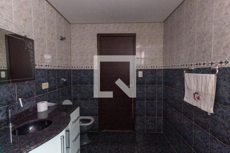 Casa à venda com 200m², 5 quartos e 2 vagas Casa à venda com 200m², 5 quartos e 2 vagasBanheiro 2