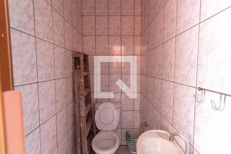 Casa à venda com 200m², 5 quartos e 2 vagas Casa à venda com 200m², 5 quartos e 2 vagasLavabo