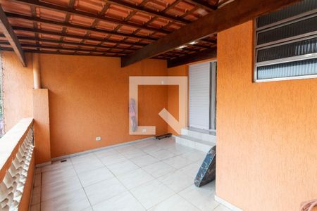 Casa à venda com 200m², 5 quartos e 2 vagas Casa à venda com 200m², 5 quartos e 2 vagasVaranda da Sala