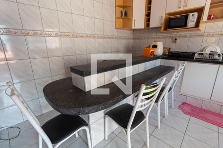 Casa à venda com 200m², 5 quartos e 2 vagas Casa à venda com 200m², 5 quartos e 2 vagasCozinha 1