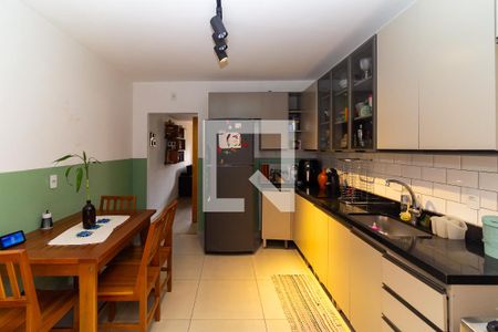 Casa à venda com 80m², 2 quartos e 1 vaga Casa à venda com 80m², 2 quartos e 1 vagaCozinha