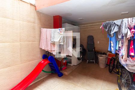 Casa à venda com 80m², 2 quartos e 1 vaga Casa à venda com 80m², 2 quartos e 1 vagaÁrea de Serviço