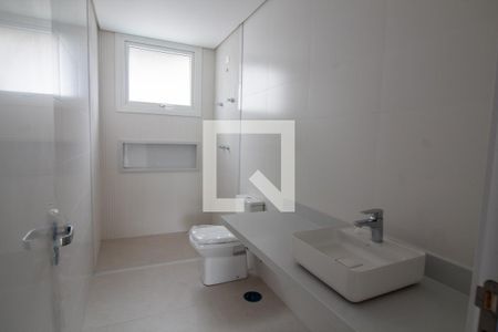 Casa à venda com 686m², 4 quartos e 4 vagasBanheiro da Suíte 3