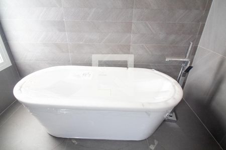 Casa à venda com 686m², 4 quartos e 4 vagasBanheiro da Suíte 4