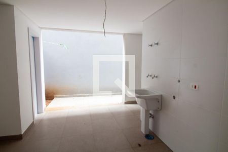 Casa à venda com 686m², 4 quartos e 4 vagasÁrea de Serviço
