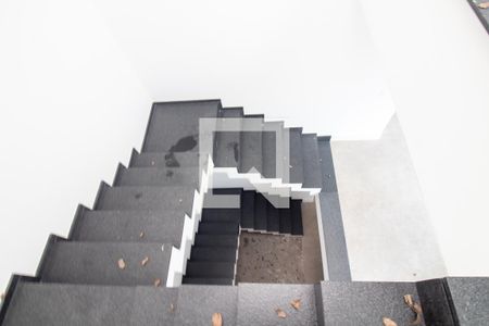 Casa à venda com 686m², 4 quartos e 4 vagasEscadas