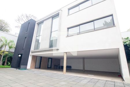 Casa à venda com 686m², 4 quartos e 4 vagasFachada