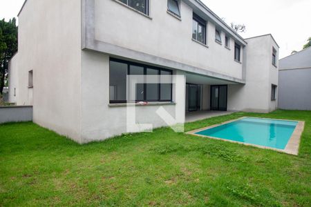 Casa à venda com 686m², 4 quartos e 4 vagasJardim / Piscina