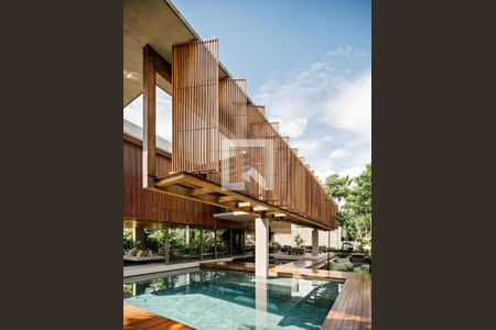 Casa à venda com 731m², 4 quartos e 6 vagasFoto 03