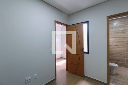 Casa à venda com 150m², 3 quartos e 4 vagasSuíte 2