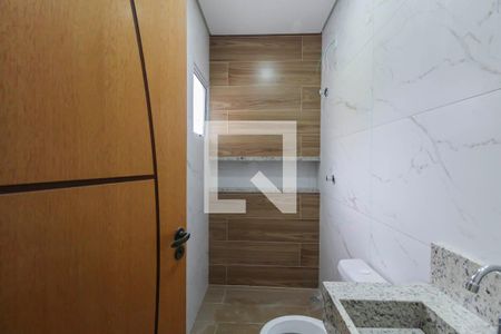 Casa à venda com 150m², 3 quartos e 4 vagasBanheiro da Suíte 1