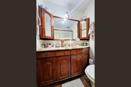 Apartamento à venda com 166m², 3 quartos e 2 vagasBanheiro 1