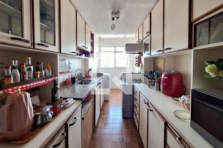 Apartamento à venda com 166m², 3 quartos e 2 vagasCozinha