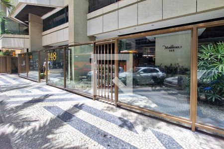 Apartamento à venda com 166m², 3 quartos e 2 vagasFachada