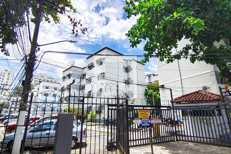 Apartamento à venda com 143m², 3 quartos e sem vaga Apartamento à venda com 143m², 3 quartos e sem vagaFachada