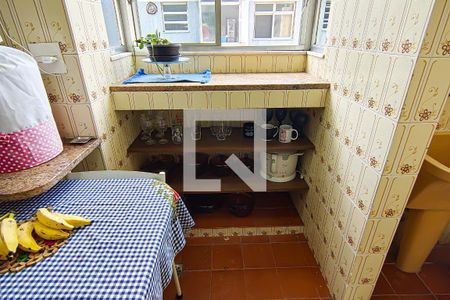 Apartamento à venda com 143m², 3 quartos e sem vaga Apartamento à venda com 143m², 3 quartos e sem vagaCozinha e Área de Serviço