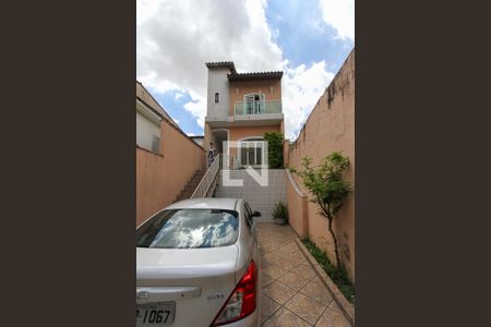 Casa à venda com 178m², 2 quartos e 3 vagasGaragem