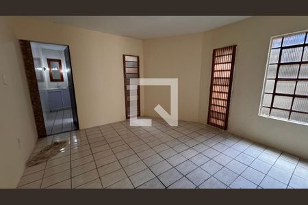 Casa à venda com 568m², 11 quartos e 3 vagasQuarto 2 Casa 3